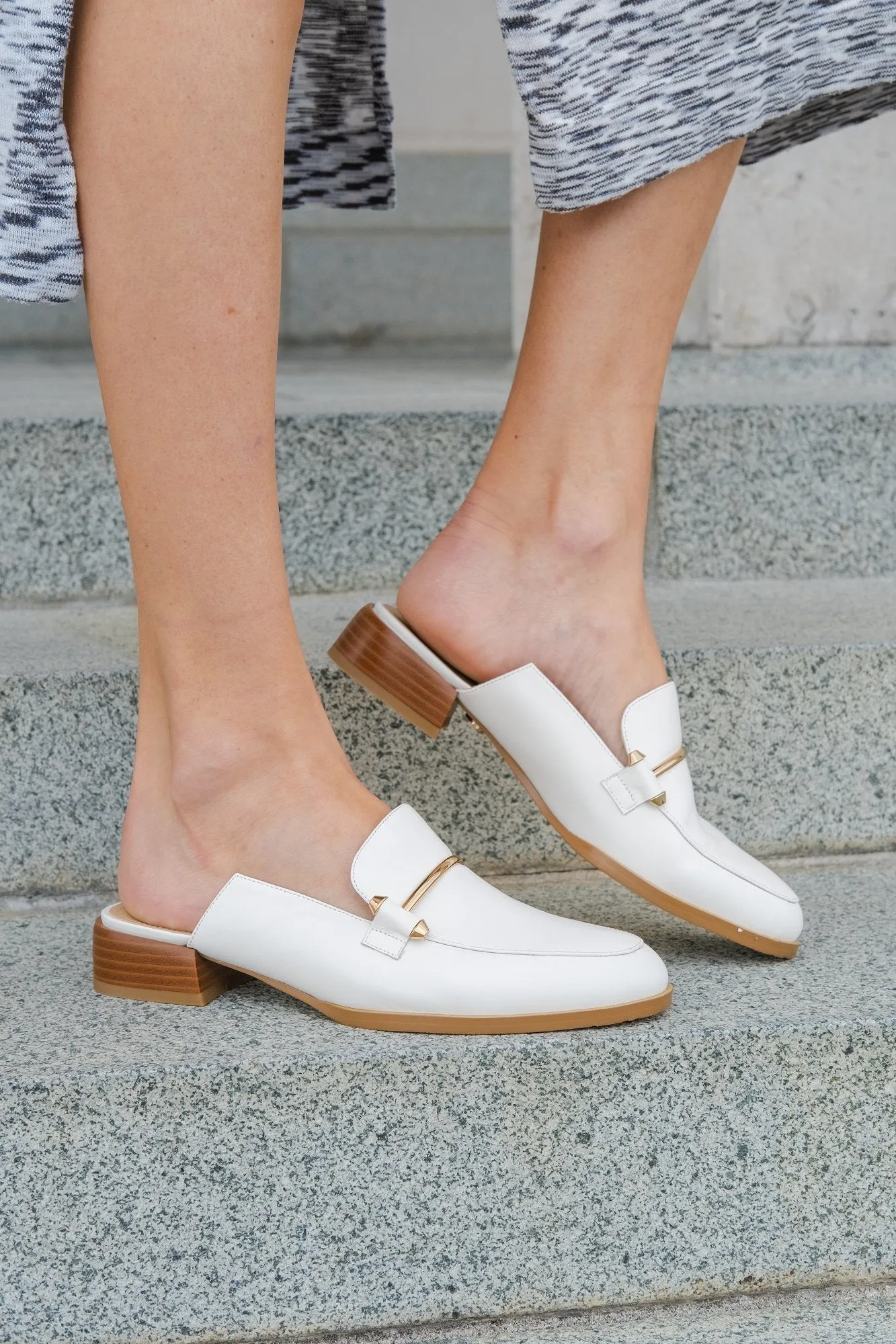 Aria Flat Mule White