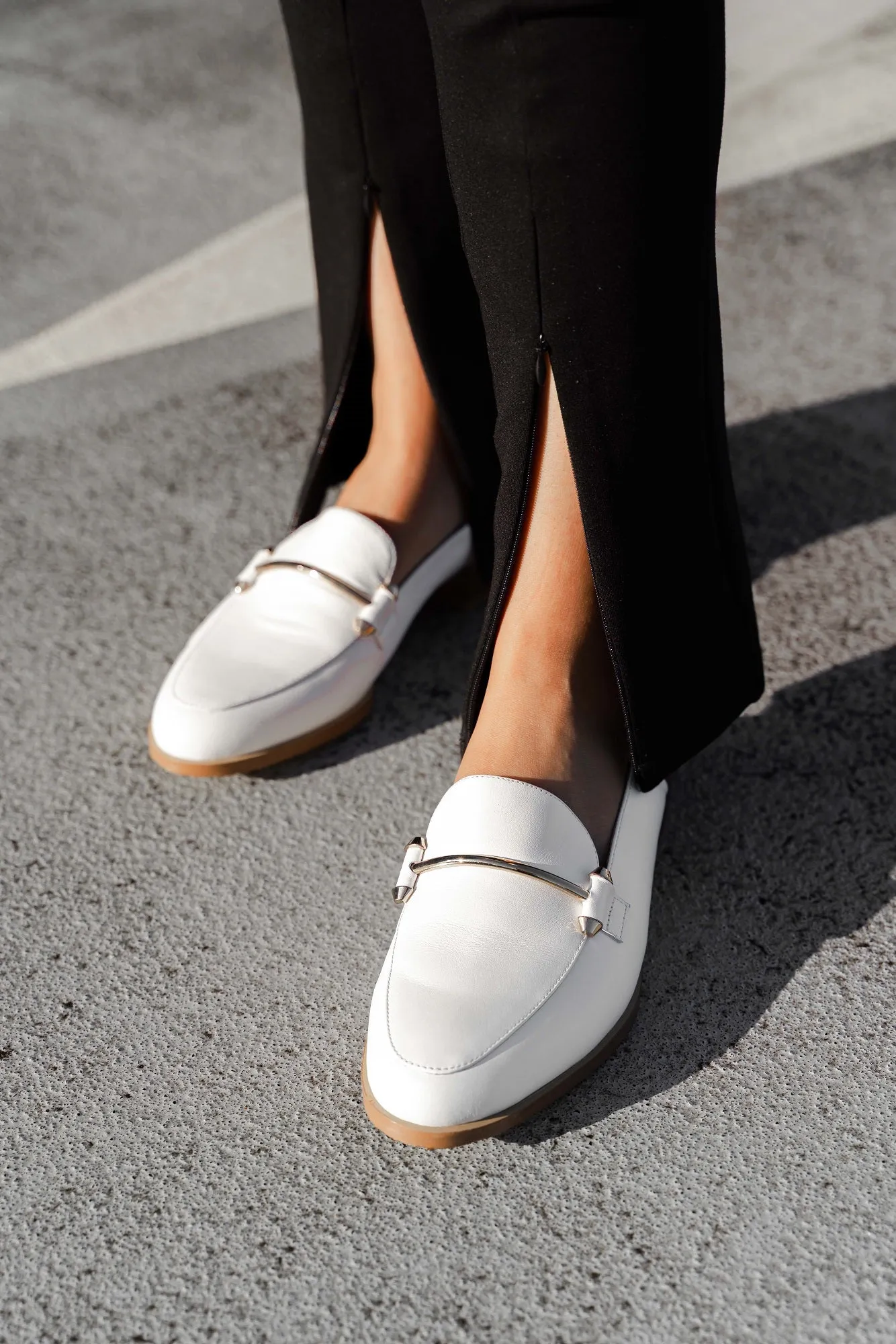 Aria Flat Mule White