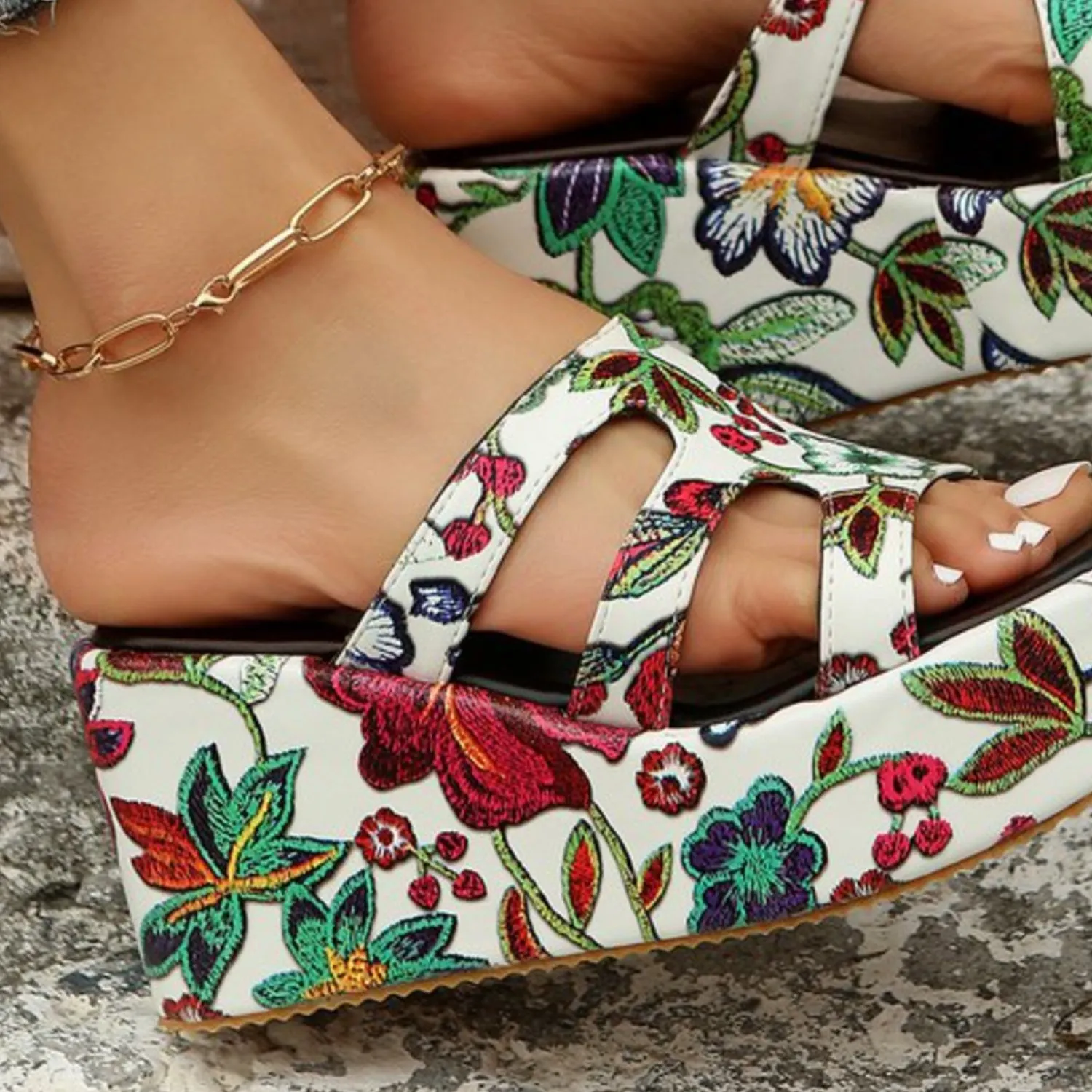 TEEK - Cutout Floral Peep Toe Sandals